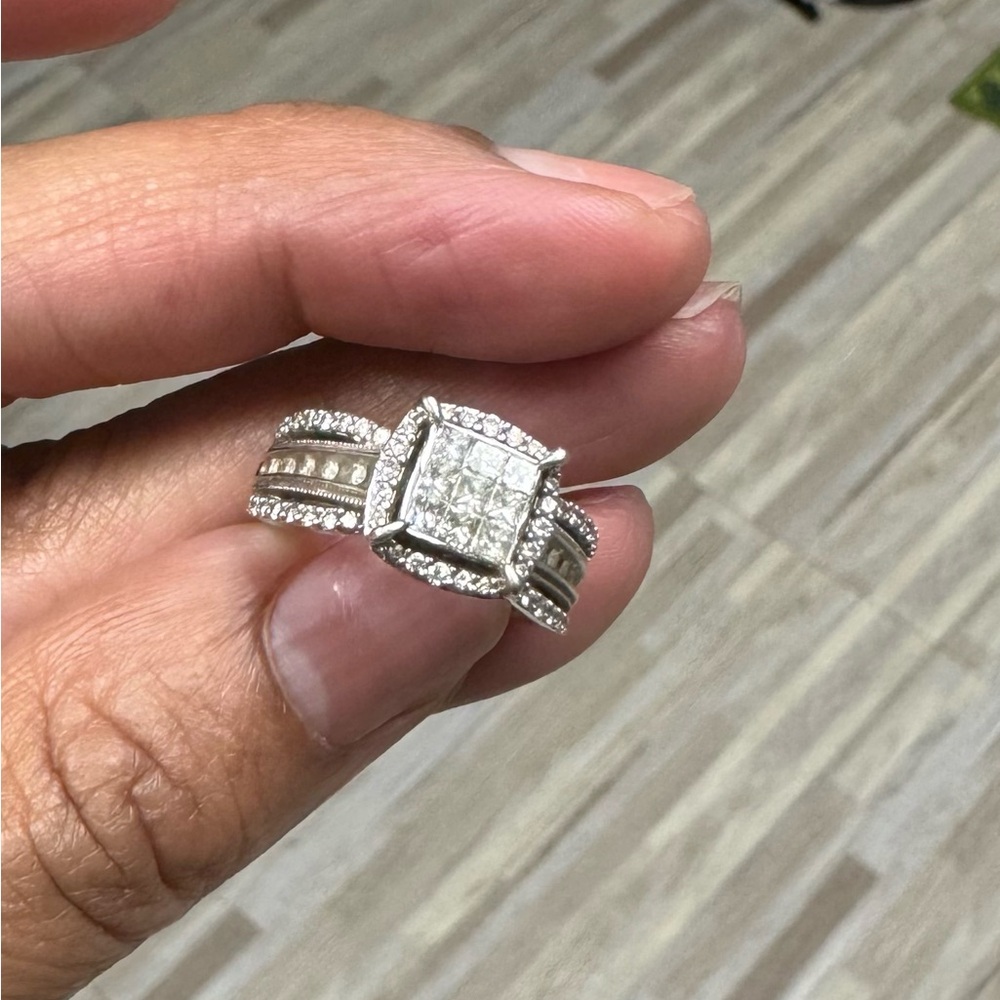 1CTW Diamond Engagement Ring